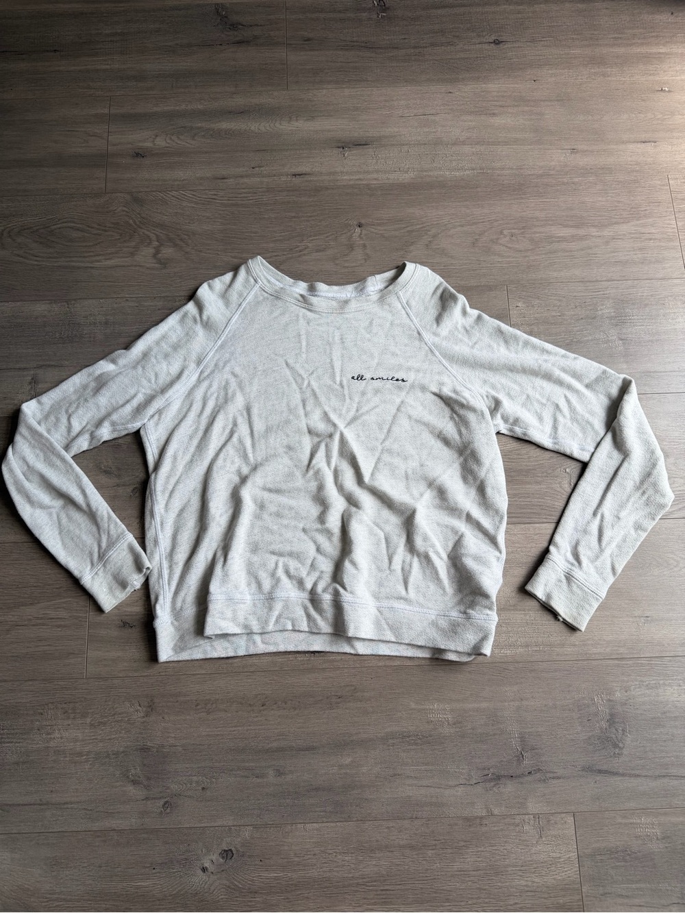 Good hYOUman all smiles crewneck lightweight sweatshirt - size medium